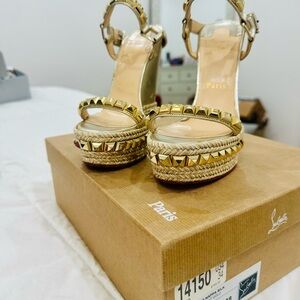 Christian Louboutin Wedges 38